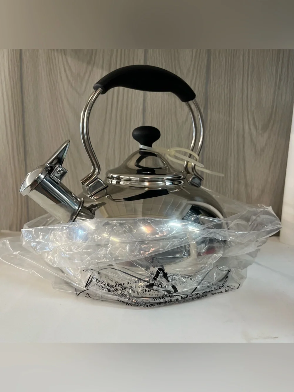 Chantal SL37-UT Stainless Steel Whistling Stove Top Tea Kettle 1.8 qt Silver New